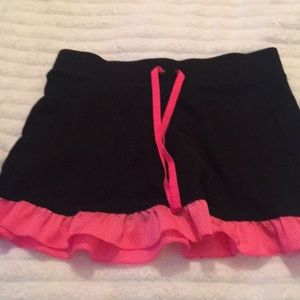 Cute girls 10/12 black and hot pink skirt